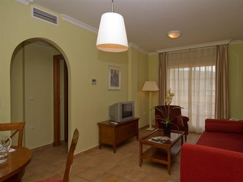 Apartamentos Vista Real Alcaidesa Exterior foto